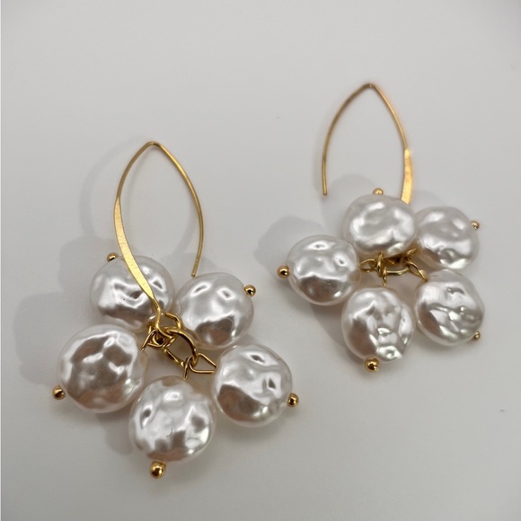 Anthro Natural Pearl Drop Earrings - Picture 4 of 5